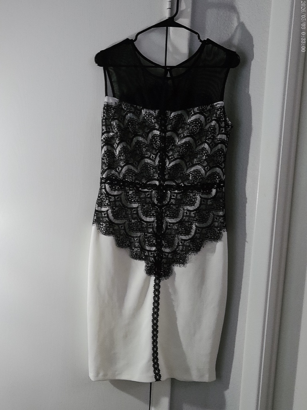 SANGRIA White and Black Lace Polyester Blend Midi Dress Size 10